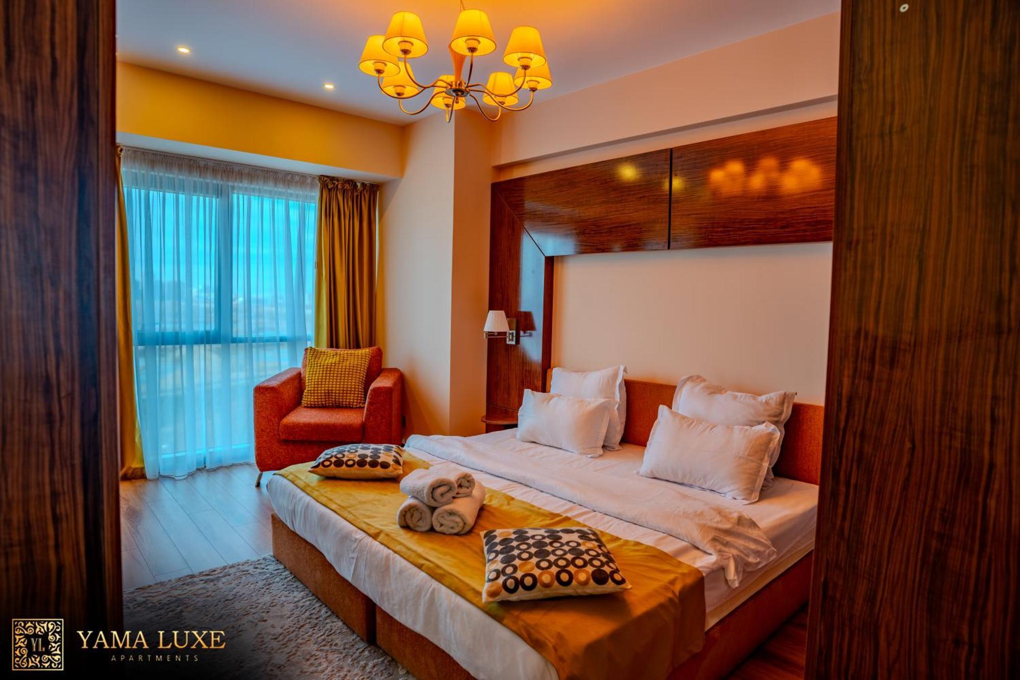 Presidential Luxury Apartments With Amazing View - Yamaluxe Boekarest Buitenkant foto
