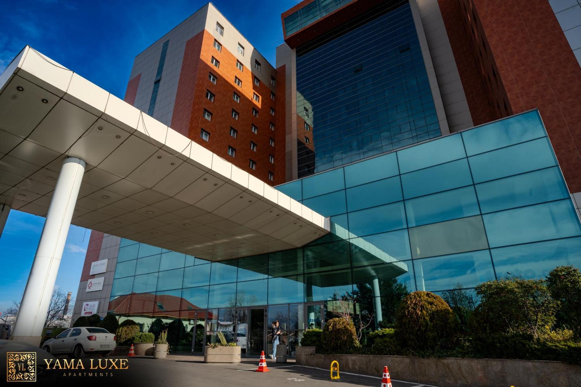 Presidential Luxury Apartments With Amazing View - Yamaluxe Boekarest Buitenkant foto